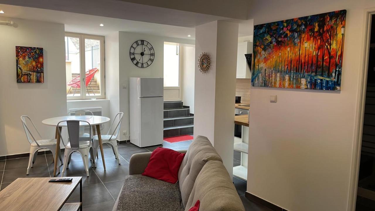 Au Centre Historique Chez Delphine Et Guillaume Montbard